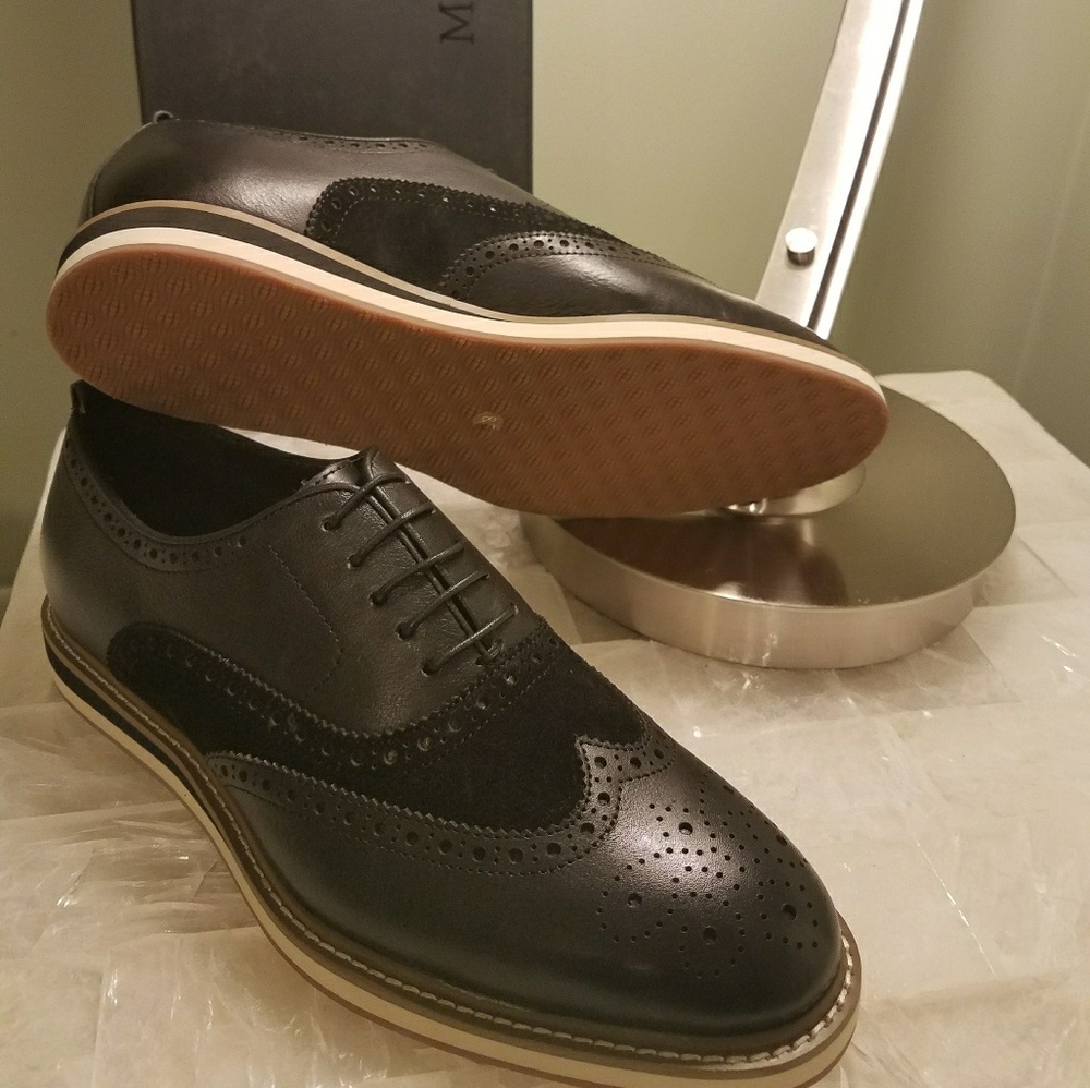 Shoes - Picture 3 of 8